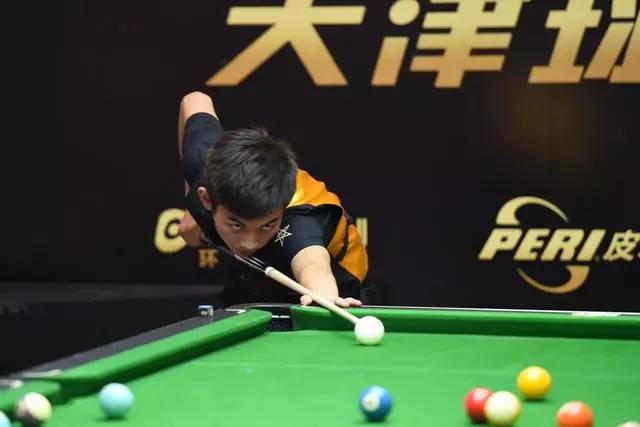 球员并保持 球员并保持