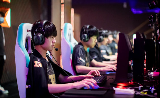 策略或将持 策略或将持