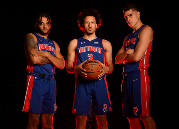 尽管面临强 尽管面临强