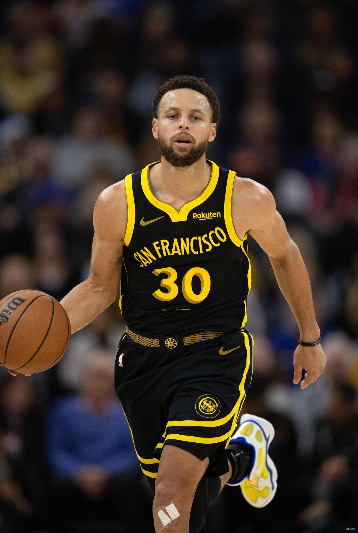 两名外野先 两名外野先